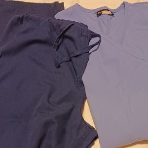2pc scrub set Size M drawstring pants top has 2 front pockets and back tie